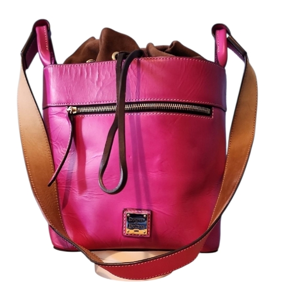 Dooney & Bourke Handbags - Dooney & Bourke Fuchsia Leather Shoulder Bag